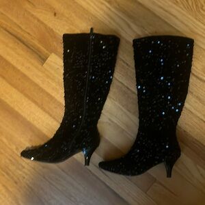 Women's sequence kitten heel boots